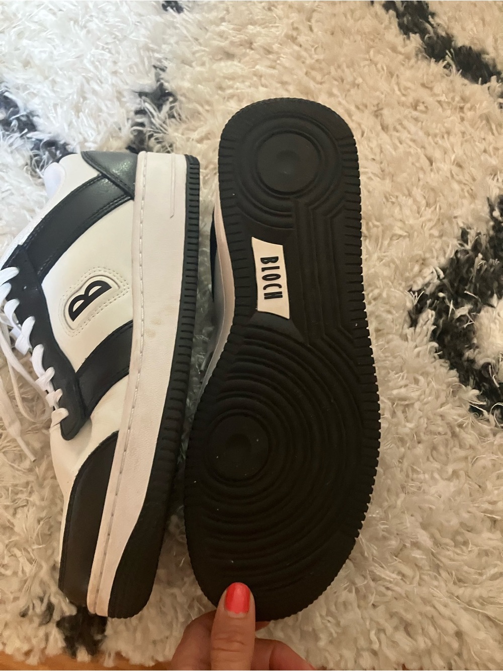 Like new Bloch white black Kix hip hop dance Women's Sneakers 9.5 shoes